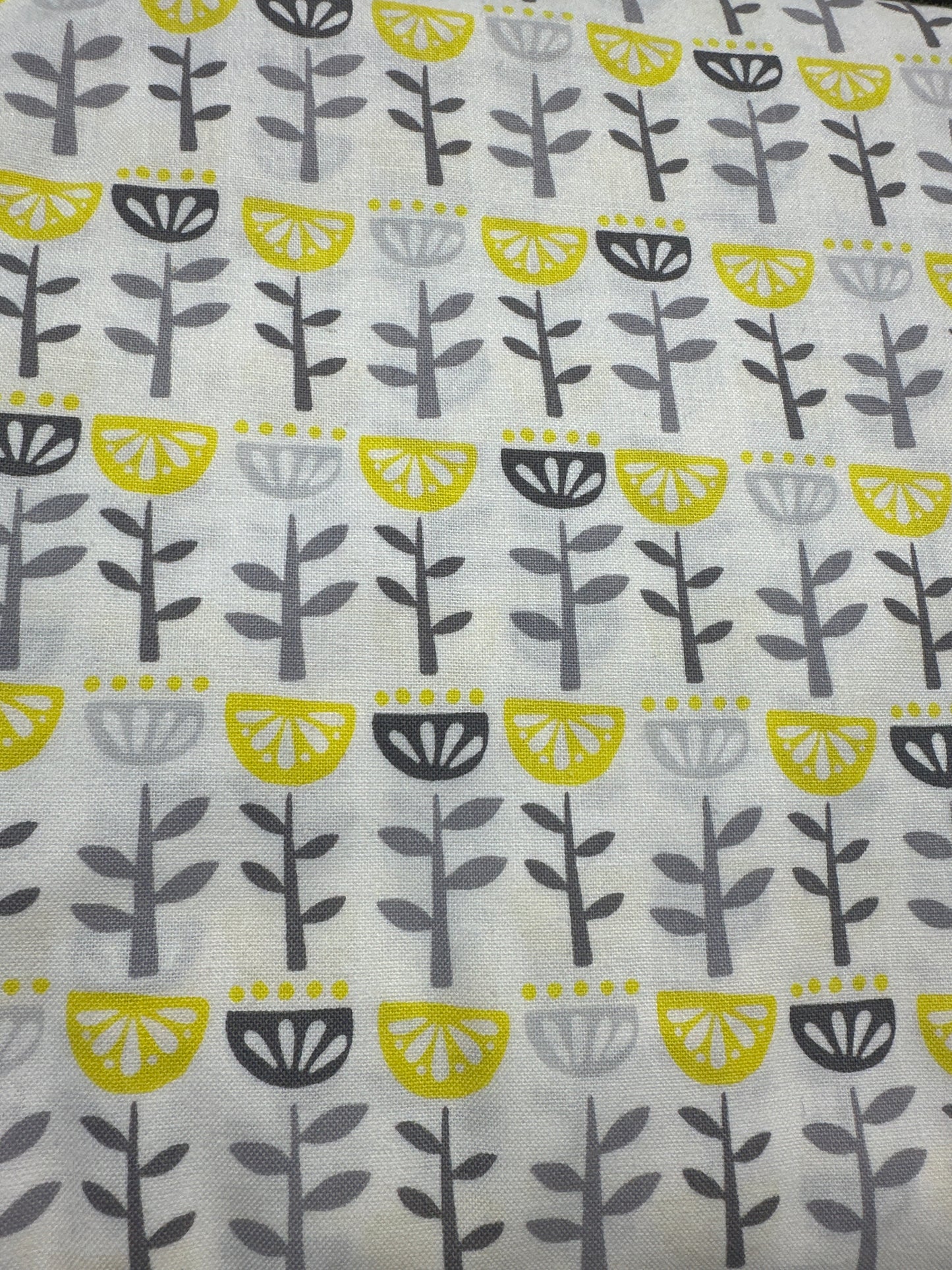 Camelot - Village Flowers Yellow