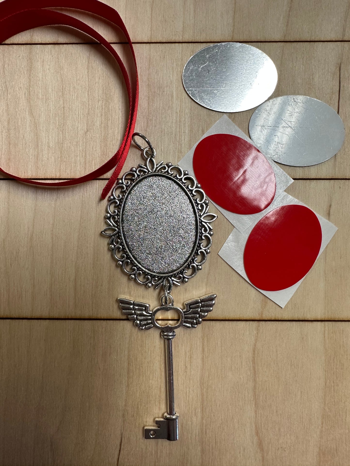 Santa Key with Large Oval sub disk