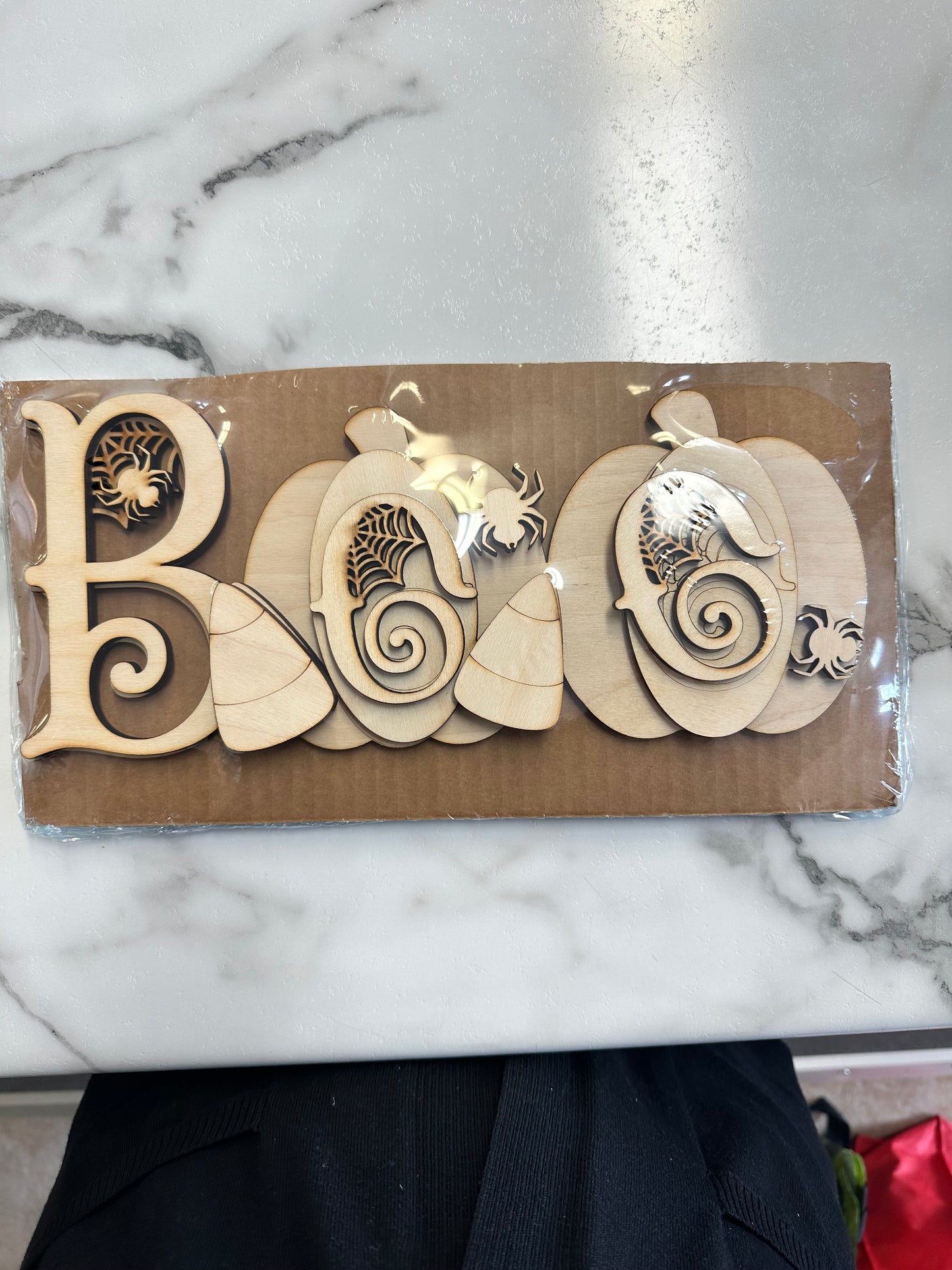 Boo Shelf Sitter DIY