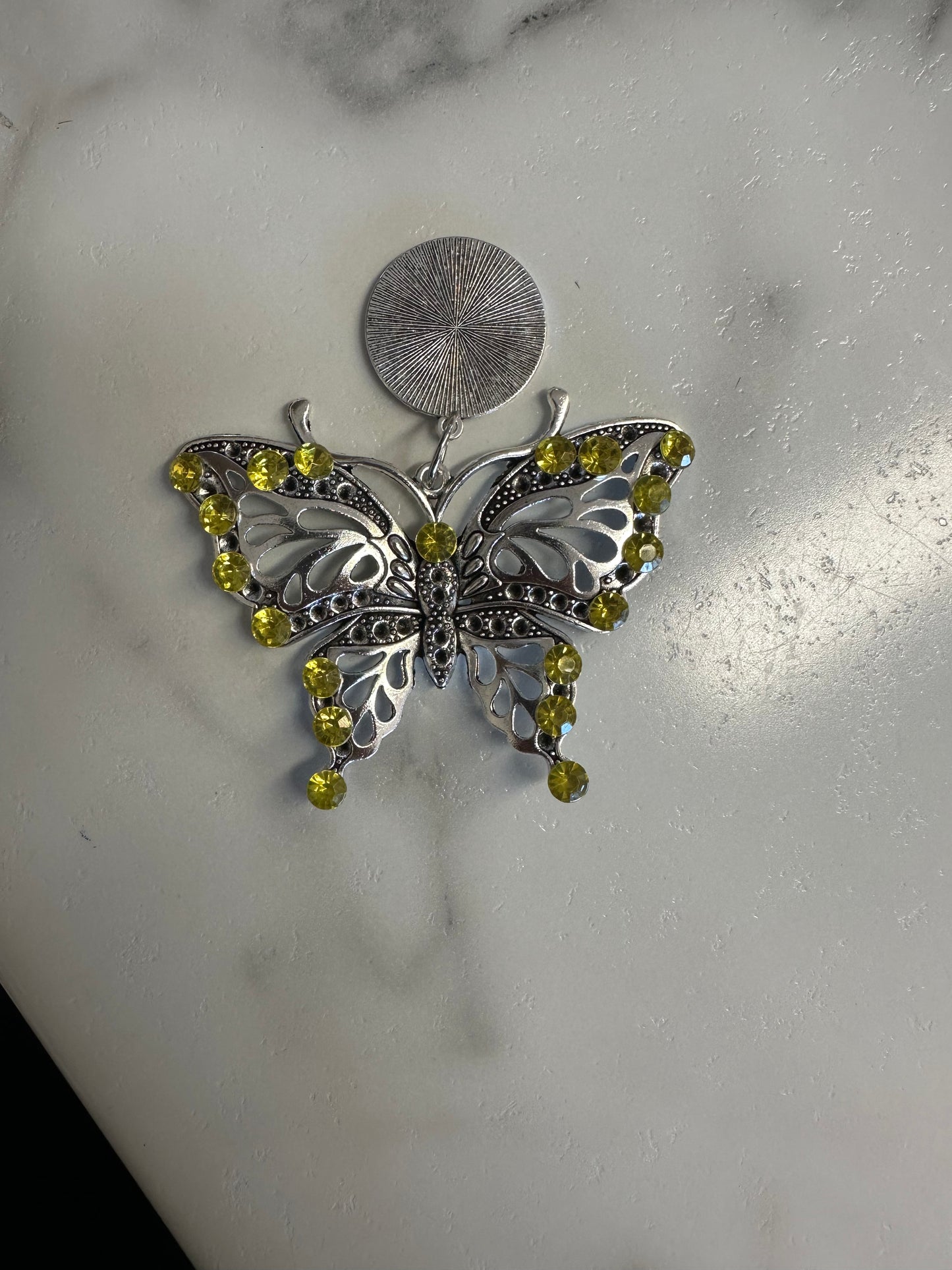 Large Butterfly with sub disk