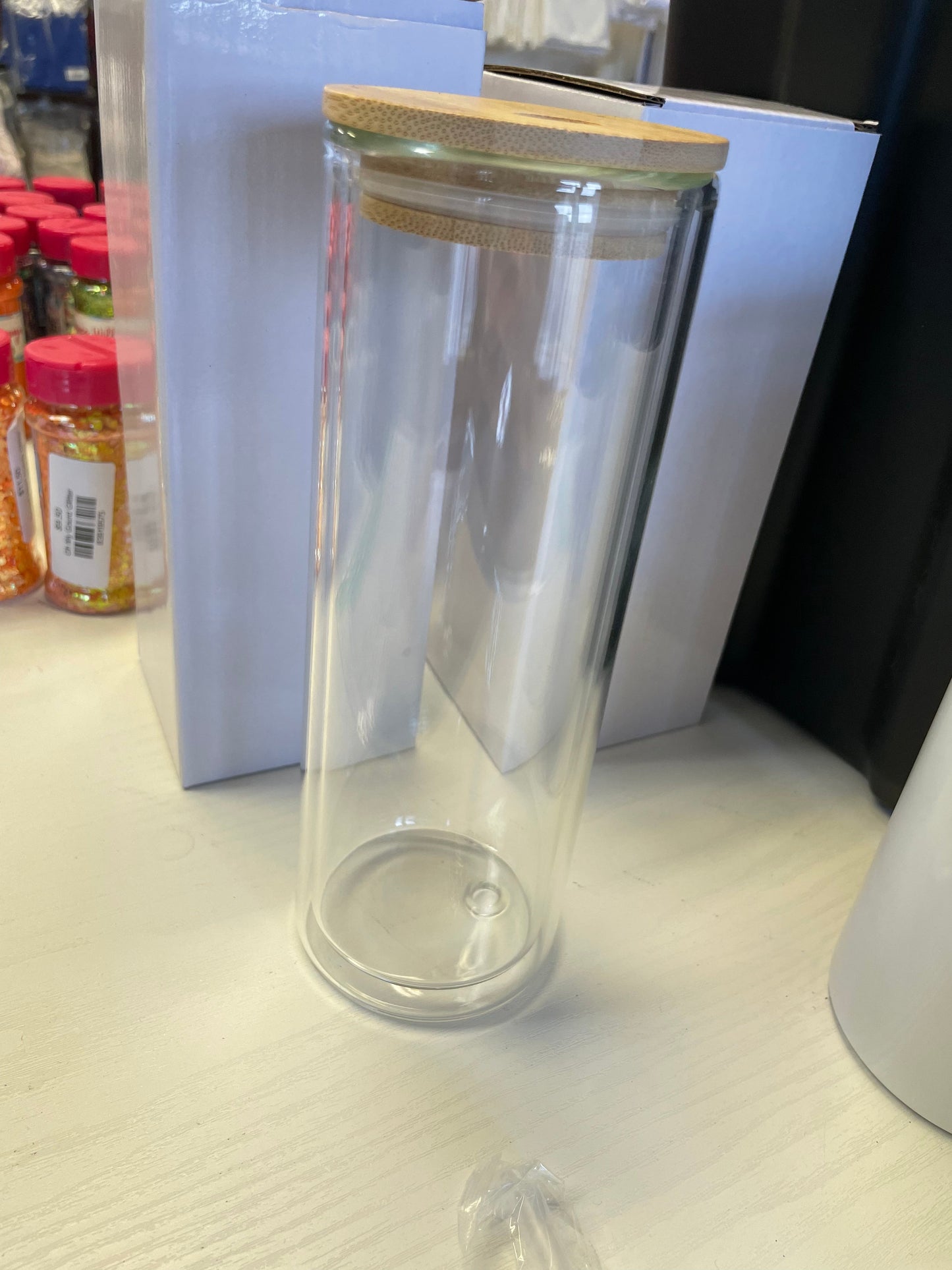 NEW **16 Oz SNOWGLOBE Glass w bamboo lid and Plug