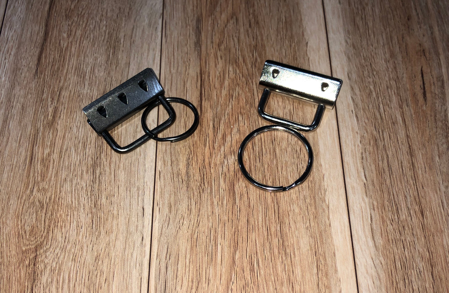 Key Fob Hardware Pack of 5 with Ring 1 1/4" wide