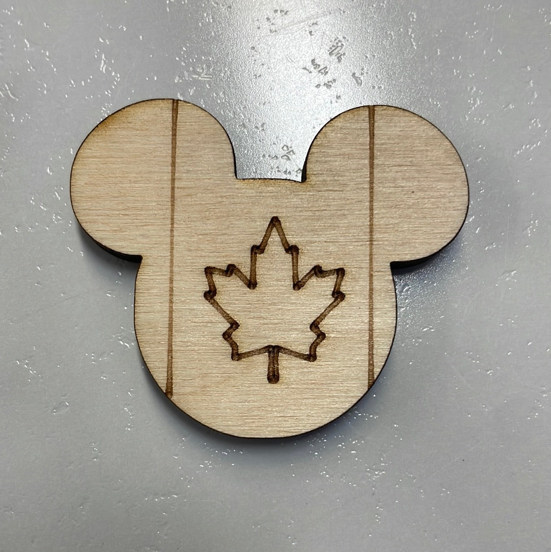 XS Birch Mouse Head w Maple Leaf