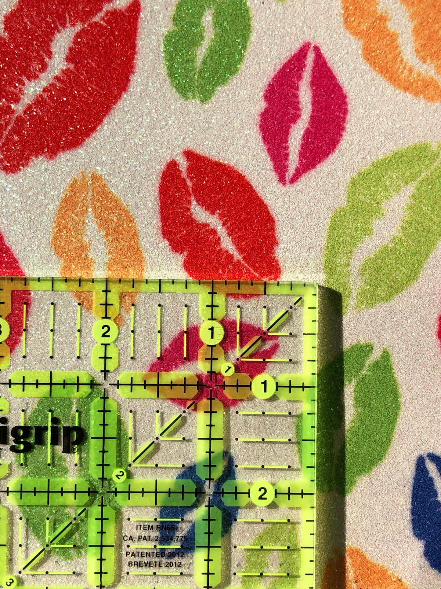 Faux Leather - Fine Glitter Lips