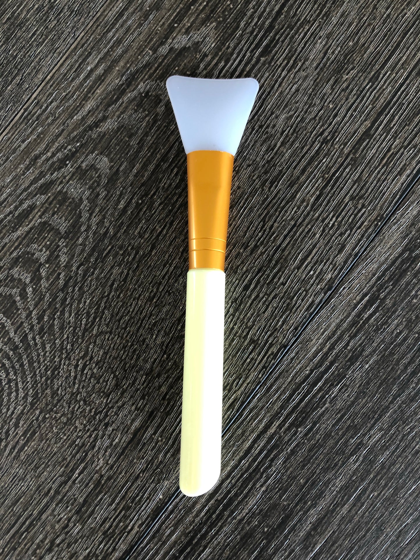 Silicone brushes for epoxy